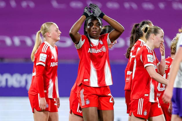 20.03.2026, Fußball, 1. Frauen Bundesliga, SGS Essen - FC Bayern München, Stadion Hafenstraße, Google Pixel Frauenbundesliga, 21. Spieltag, Saison 2025 2026: Torjubel nach dem Tor zum 5:0 durch Torschütze Edna Imade (FC Bayern Muenchen 29) DFB regulations prohibit any use of photographs as image sequences and or quasi-video. Nordrhein-Westfalen Deutschland