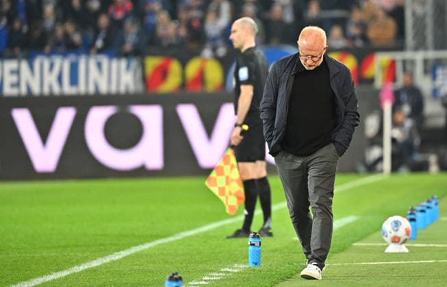 20.03.2026 - Fussball - Saison 2025 2026 - 2. Fussball - Bundesliga - 27. Spieltag: Karlsruher SC KSC Karlsruhe - SpVgg Greuther Fürth SGF ( Kleeblatt ) - Sportfoto Zink MeZi - xmexzix - DFL regulations prohibit any use of photographs as image sequences and or quasi-video - only for editorial use - Heiko Vogel ( Trainer SpVgg Greuther Fürth ) enttäuscht Enttäuschung
