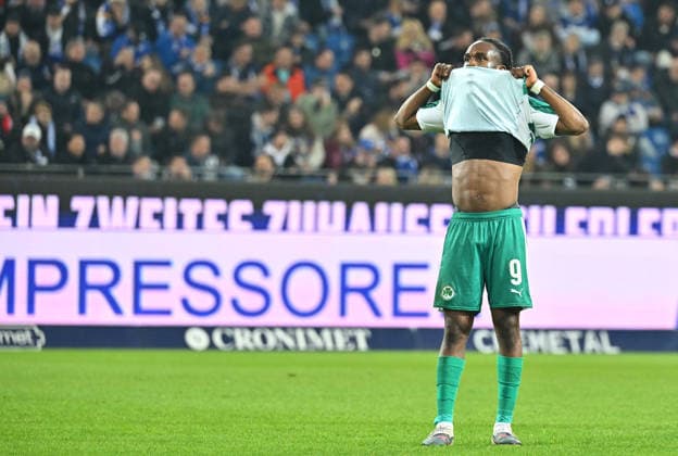 20.03.2026 - Fussball - Saison 2025 2026 - 2. Fussball - Bundesliga - 27. Spieltag: Karlsruher SC KSC Karlsruhe - SpVgg Greuther Fürth SGF ( Kleeblatt ) - Sportfoto Zink MeZi - xmexzix - DFL regulations prohibit any use of photographs as image sequences and or quasi-video - only for editorial use - Noel Futkeu (9, SpVgg Greuther Fürth ) enttäuscht Enttäuschung