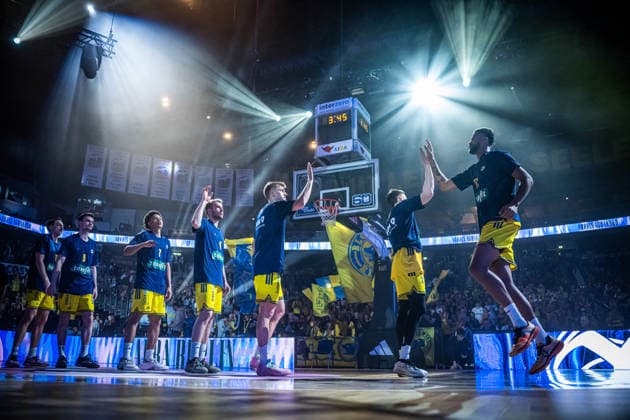 Basketball Berlin 20.03.2026 Saison 2025 2026 EasyCredit BBL 1. Bundesliga Männer, Herren Alba Berlin - Rostock Seawolves Teamvorstellung Alba Norris Agbakoko (Alba Berlin, No.17) re.