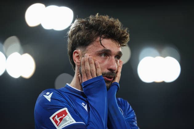 Sichtlich bewegt nach dem Spiel Fabian Schleusener (Karlsruher SC, 24) erzielte das 3:1, Karlsruher SC vs. SpVgg Greuther Fuerth, 2. Bundesliga, 27. Spieltag, 2025 2026, 20.03.2026, DFL REGULATIONS PROHIBIT ANY USE OF PHOTOGRAPHS AS IMAGE SEQUENCES AND OR QUASI-VIDEO, Karlsruher SC vs. SpVgg Greuther Fuerth, 2. Bundesliga, 27. Spieltag, 2025 2026, 20.03.2026 Karlsruhe