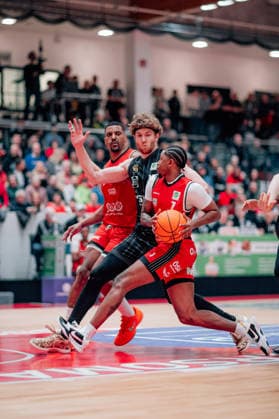 BB-2BL SBB Baskets - Tigers Tuebingen Lukas Max Milner (Tigers Tuebingen) waehrend der Saison 2025-2026 in der 2. Barmer Basketball Bundesliga Pro A am 28. Spieltag zwischen SBB Baskets und Tigers Tuebingen in der Wolfgang-Lakenmacher-Halle am 20. March 2026 in Magdeburg, Sachsen Anhalt, Deutschland