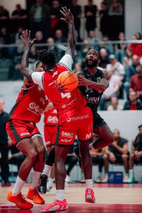 BB-2BL SBB Baskets - Tigers Tuebingen Jordan Nathaniel Johnson (Tigers Tuebingen) waehrend der Saison 2025-2026 in der 2. Barmer Basketball Bundesliga Pro A am 28. Spieltag zwischen SBB Baskets und Tigers Tuebingen in der Wolfgang-Lakenmacher-Halle am 20. March 2026 in Magdeburg, Sachsen Anhalt, Deutschland