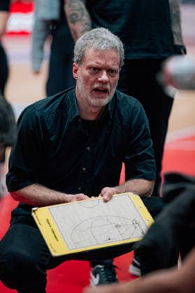 BB-2BL SBB Baskets - Tigers Tuebingen Trainer Eric Detlev (Tigers Tuebingen) waehrend der Saison 2025-2026 in der 2. Barmer Basketball Bundesliga Pro A am 28. Spieltag zwischen SBB Baskets und Tigers Tuebingen in der Wolfgang-Lakenmacher-Halle am 20. March 2026 in Magdeburg, Sachsen Anhalt, Deutschland