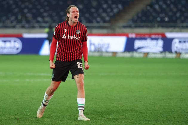 2. Bundesliga - Hannover 96 - Eintracht Braunschweig am 20.03.2026 in der Heinz von Heiden Arena in Hannover Jubel und Freude über den Derbysieg bei Stefan Teitur Thordarson (Hannover)