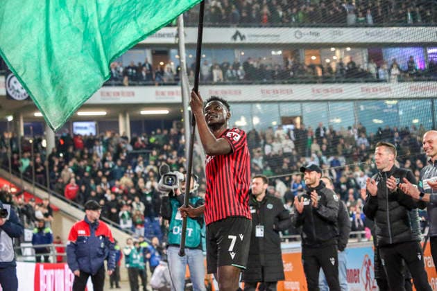 Deutschland: Fussball 2.Bundesliga 2025 2026, 27. Spieltag - Hannover 96 vs Eintracht Braunschweig- Heinz von Heiden Arena Stadion (Hannover): Freude, Emotionen, Jubel Mustapha Bundu (Hannover 96, 7) Hannover