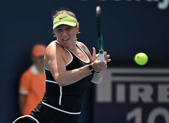 MIAMI GARDENS FL - MARCH 20: Amanda Anisimova vs Ajla Tomljanovic during The 2026 Miami Open held at Hard Rock Stadium on March 20, 2026 in Miami Gardens, Florida. Copyright: xmpi04 MediaPunchx