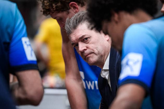 Klaus Perwas (Frankfurt Skyliners, Chef-Trainer) - Auszeit, Ansprache an das Team, kritischer Blick GER, MHP Riesen Ludwigsburg vs. Skyliners Frankfurt, Basketball Bundesliga, easycredit BBL, 25. Spieltag, Spielzeit 2025 2026, 20.03.2026 GER, MHP Riesen Ludwigsburg vs. Skyliners Frankfurt, Basketball Bundesliga, easycredit BBL, 25. Spieltag, Spielzeit 2025 2026, 20.03.2026 Ludwigsburg Copyright: xSandyxDinkelackerx EP_SDR