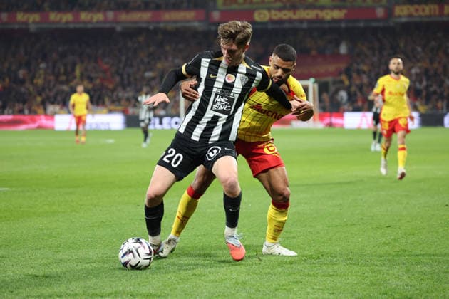 FOOTBALL : RC Lens vs Angers SCO - Ligue 1 J21 - 20 03 2026 scÃ 20 et Matthieu UDOL (RC Lens) lors du match RC Lens vs Angers SCO, Ligue 1 J27, stade Bollaert-Delelis, le 20 mars 2026 - photo Laurent Sanson PsnewZ  Copyright: xLaurentxSANSONx xPsnewZx