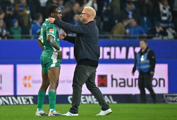 20.03.2026 - Fussball - Saison 2025 2026 - 2. Fussball - Bundesliga - 27. Spieltag: Karlsruher SC KSC Karlsruhe - SpVgg Greuther Fürth SGF ( Kleeblatt ) - Sportfoto Zink MeZi - xmexzix - DFL regulations prohibit any use of photographs as image sequences and or quasi-video - only for editorial use - Noel Futkeu (9, SpVgg Greuther Fürth ) Heiko Vogel ( Trainer SpVgg Greuther Fürth ) enttäuscht Enttäuschung nach Spielende