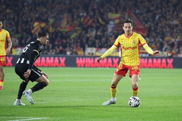 FOOTBALL : RC Lens vs Angers SCO - Ligue 1 J21 - 20 03 2026 Florian THAUVIN (RC Lens) lors du match RC Lens vs Angers SCO, Ligue 1 J27, stade Bollaert-Delelis, le 20 mars 2026 - photo Laurent Sanson PsnewZ  Copyright: xLaurentxSANSONx xPsnewZx