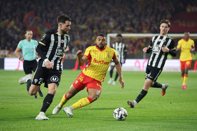 FOOTBALL : RC Lens vs Angers SCO - Ligue 1 J21 - 20 03 2026 Marius LOUÃ‹R (Angers SCO) et Matthieu UDOL (RC Lens) lors du match RC Lens vs Angers SCO, Ligue 1 J27, stade Bollaert-Delelis, le 20 mars 2026 - photo Laurent Sanson PsnewZ  Copyright: xLaurentxSANSONx xPsnewZx