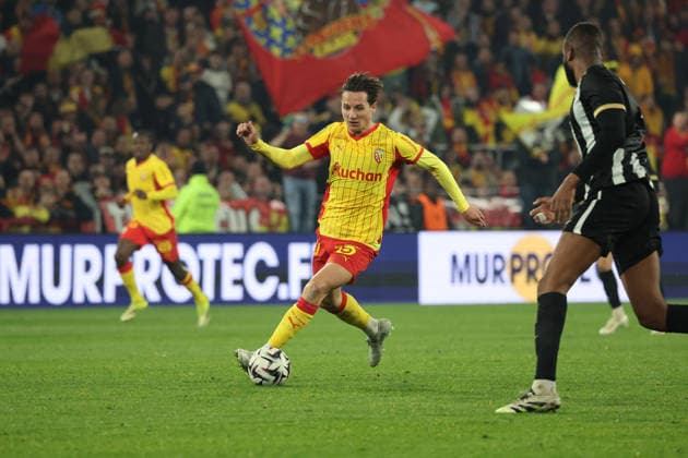 FOOTBALL : RC Lens vs Angers SCO - Ligue 1 J21 - 20 03 2026 Florian THAUVIN (RC Lens) lors du match RC Lens vs Angers SCO, Ligue 1 J27, stade Bollaert-Delelis, le 20 mars 2026 - photo Laurent Sanson PsnewZ  Copyright: xLaurentxSANSONx xPsnewZx