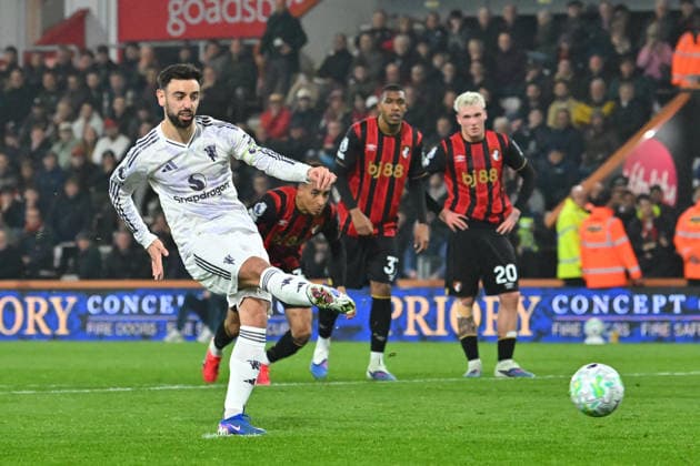 Bournemouth v Manchester United, ManU Premier League Goal 0-1 - Bruno Fernandes (8) of Manchester United scores the opening goal from the penalty spot during the Premier League match between Bournemouth and Manchester United at the Vitality Stadium, Bournemouth, UK on 20 March 2026. Bournemouth Vitality Stadium Dorset UK Editorial use only DataCo restrictions apply See www.football-dataco.com , Copyright: xGrahamxHuntx PSI-23946-0067
