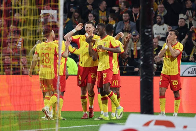 FOOTBALL : RC Lens vs Angers SCO - Ligue 1 J21 - 20 03 2026 Joie des joueurs de Lens apres le but de Matthieu UDOL (RC Lens) lors du match RC Lens vs Angers SCO, Ligue 1 J27, stade Bollaert-Delelis, le 20 mars 2026 - photo Laurent Sanson PsnewZ  Copyright: xLaurentxSANSONx xPsnewZx