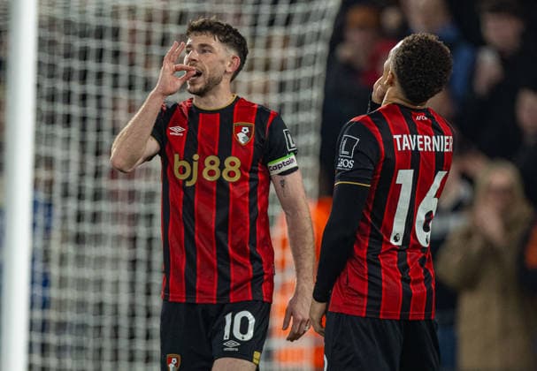 Football - FA Premier League - AFC Bournemouth v Manchester United, ManU FC BOURNEMOUTH, ENGLAND - Friday, March 20, 2026: Bournemouth s Ryan Christie (L) celebrates after scoring the first equalising goal during the FA Premier League match between AFC Bournemouth and Manchester United FC at Dean Court. (Photo by David Rawcliffe Propaganda) BOURNEMOUTH Dean Court DORSET ENGLAND  Copyright: xDavidxRawcliffex P2026-03-20-Bournemouth_Man_Utd-41