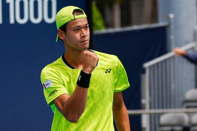 MIAMI GARDENS, FL - MARCH 20: Rei Sakamoto (JPN) in action during a Men™s Singles match against Aleksandar Kovacevic (USA) at the Miami Open on March 20, 2026, at Hard Rock Stadium in Miami Gardens, Florida,(Photo by Chris Arjoon Icon Sportswire) TENNIS: MAR 20 Miami Open EDITORIAL USE ONLY Icon2603200010037