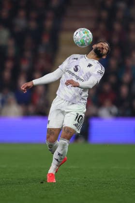 20th March 2026, Bournemouth, Dorset, England; Premier League Football, AFC Bournemouth versus Manchester United, ManU Matheus Cunha of Manchester United on the ball  HenningxvonxJagow Content restricted for UK based newspaper
