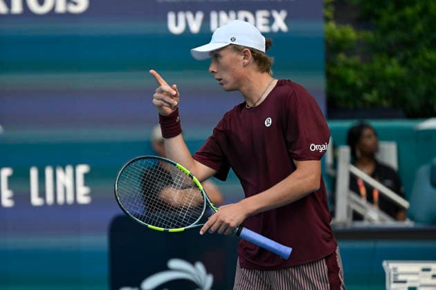March 20, 2026, Miami Gardens, Florida, USA: Ethan Quinn (USA) plays in the 2nd round menÃ¢â‚¬â ¢s singles match at the Miami Open on March 20, 2026, at Hard Rock Stadium in Miami Gardens, Florida. 2026 Miami Open, Miami Gardens, USA - 30 Mar 2026  - ZUMAsd3_ 20260320_znp_sd3_058 Copyright: xMichelexEvexSandbergx