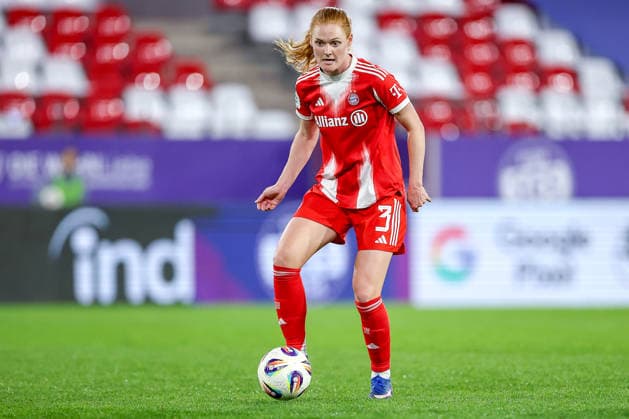 20.03.2026, Fußball, 1. Frauen Bundesliga, SGS Essen - FC Bayern München, Stadion Hafenstraße, Google Pixel Frauenbundesliga, 21. Spieltag, Saison 2025 2026: Stine Ballisager (FC Bayern Muenchen 03) DFB regulations prohibit any use of photographs as image sequences and or quasi-video. Nordrhein-Westfalen Deutschland
