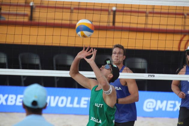 Men™s 2026 Volleyball World Beach Pro Tour - Round of 24 Pablo Pascariuc of Austria passes the ball during the round of 24 match between United States and Austria for the Men™s 2026 Volleyball World Beach Pro Tour. on March 20, 2026 in Tlaxcala, Mexico. (Photo by Essene Hernandez Eyepix Group) Copyright: xEssenexHernandez xEyepixxGroupx EH_20032026_178365