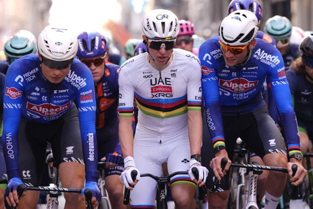 Tadej PogaÄar of UAE Team Emirates XRG, Mathieu Van Der Poel of Alpecin-Premier Tech during the men s elite race of the Milano-Sanremo one day cycling race (298 km) from Pavia to Sanremo - North West Italy - March 20, 2026. - cycling .  Copyright: xFabioxFerrari LaPressex
