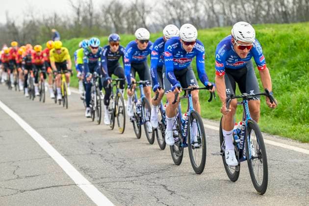 Milan Sanremo 2026 Cycling Race SANREMO, ITALY - MARCH 21 : Dillier Silvan (SUI) of Alpecin - Premier Tech leading the peloton during the 117th edition of Milan Sanremo an UCI World Tour 1.UWT one day cycling road race for Men Elite of 298 km with start in Pavia and finish in Sanremo on March 21, 2026 in Sanremo, Italy, 21 03 2026 ( Motordriver Guy De Vuyst - Sanremo Italy  Copyright: xNicoxVereeckenx