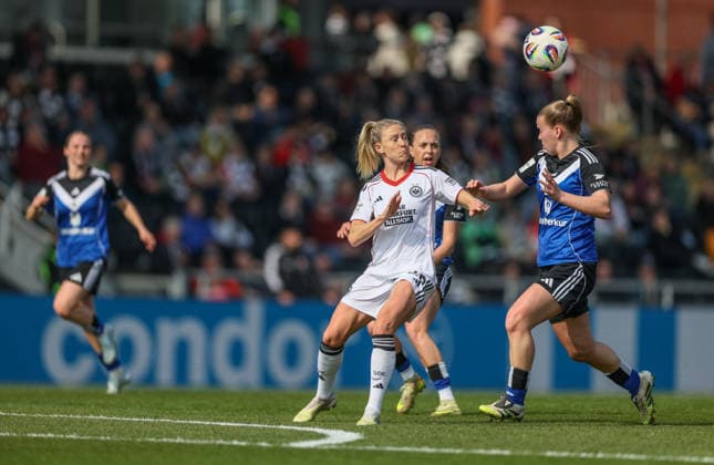 GER, Frankfurt, Eintracht Frankfurt vs Hamburger SV, Google Pixel Bundesliga, Fussball, DFB, Spielzeit 2025 2026, Stadion am Brentanobad, 21. Spieltag im Bild v.l.: Rebecka Blomqvist (Eintracht Frankfurt Frauen 28) DFB DFL REGULATIONS PROHIBIT ANY USE OF PHOTOGRAPHS AS IMAGE SEQUENCES AND OR QUASI-VIDEO, 21.03.2026 Copyright: HMBxMedia HendrikxHamelau
