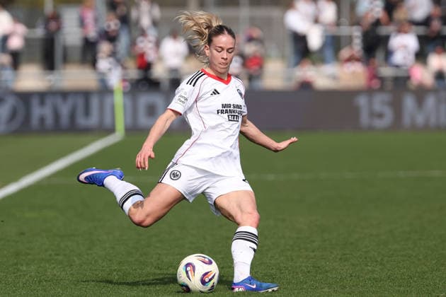 FRANKFURT AM MAIN, DEUTSCHLAND 21. MÄRZ 2026: Eintracht Frankfurt Frauen gegen HSV Frauen, 1. Frauen-Bundesliga, Stadion am Brentanobad. v.l., Nadine Andrina Riesen (Eintracht Frankfurt) Copyright: JoaquimxFerreira