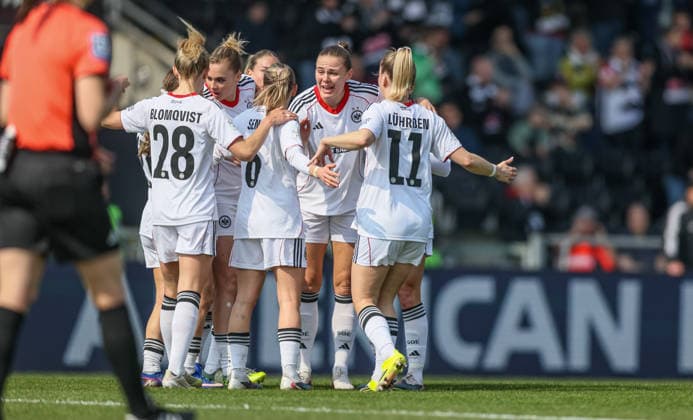GER, Frankfurt, Eintracht Frankfurt vs Hamburger SV, Google Pixel Bundesliga, Fussball, DFB, Spielzeit 2025 2026, Stadion am Brentanobad, 21. Spieltag im Bild: Laura Freigang (Eintracht Frankfurt Frauen 10) erzielt das 1:0, Tor, Jubel und Freude, Emotionen, Marthine Oestenstad(Eintracht Frankfurt Frauen 16) DFB DFL REGULATIONS PROHIBIT ANY USE OF PHOTOGRAPHS AS IMAGE SEQUENCES AND OR QUASI-VIDEO, 21.03.2026 Copyright: HMBxMedia HendrikxHamelau