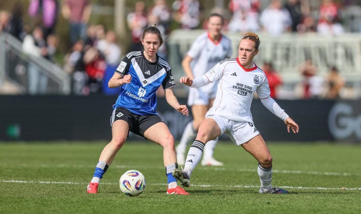 GER, Frankfurt, Eintracht Frankfurt vs Hamburger SV, Google Pixel Bundesliga, Fussball, DFB, Spielzeit 2025 2026, Stadion am Brentanobad, 21. Spieltag im Bild v.l.: Maria Mikolajova (Hamburger SV Frauen 27), Lisanne Gräwe (Eintracht Frankfurt Frauen 8) DFB DFL REGULATIONS PROHIBIT ANY USE OF PHOTOGRAPHS AS IMAGE SEQUENCES AND OR QUASI-VIDEO, 21.03.2026 Copyright: HMBxMedia HendrikxHamelau