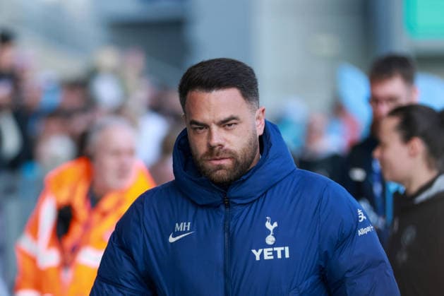 Manchester City Women v Tottenham Hotspur Women - Women s Super League 25 26 Spurs Martin Peter Ho walks out from tunnel before match against Manchester City - Women s Super League WSL 25 26 21.03.2026 Manchester Joie Stadium United Kingdom Copyright: xZacharyxLockex