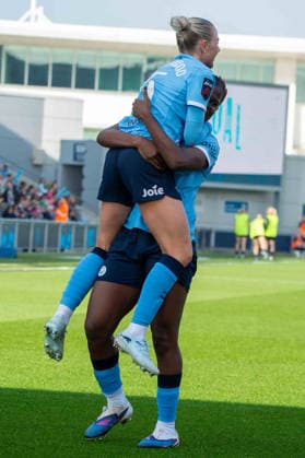 MANCHESTER ENGLAND- MARCH 21 Manchester City goal celebrations Alex Greenwood (5 Manchester City ) and Bunny Shaw (9 Manchester City) during the Barclays WSL game between Manchester City and Tottenham Hotspur, Joie Stadium on 21st March 2026 in Manchester England (Photo by Clare Overfield Sports Press Photo) Copyright: xClarexOverfieldx xSPPx Sportspressphoto_SPR114779