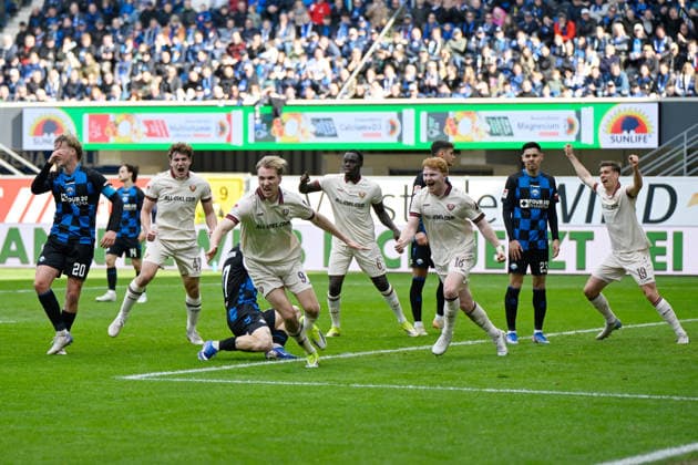 Paderborn, Home Deluxe Arena, 21.03.26, GER, Herren, 2.Bundesliga, Saison 2025-2026, SC Paderborn 07 - Dynamo Dresden Bild: Vincent VERMEIJ (Dresden) jubelt nach seinem Tor zum 0:1 DFL regulations prohibit any use of photographs as image sequences and or quasi-video. NRW Deutschland