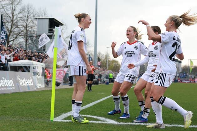 FRANKFURT AM MAIN, DEUTSCHLAND 21. MÄRZ 2026: Eintracht Frankfurt Frauen gegen HSV Frauen, 1. Frauen-Bundesliga, Stadion am Brentanobad. v.l., Torjubel, Goal celebration, celebrate the goal um Laura Freigang (Eintracht Frankfurt) Copyright: JoaquimxFerreira