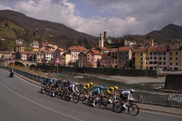 The race during the men s elite race of the Milano-Sanremo one day cycling race (298 km) from Pavia to Sanremo - North West Italy - March 20, 2026. - cycling .  Copyright: xFabioxFerrari LaPressex