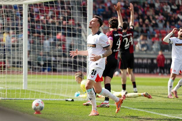 21.03.2026, xrekx, Fussball 2.Bundesliga, 1. FC Nuernberg - 1.FC Kaiserslautern v.l. Torchance Mergim Berisha (1.FC Kaiserslautern) enttaeuscht, enttäuscht, schaut enttaeuscht, niedergeschlagen, disappointed (DFL DFB REGULATIONS PROHIBIT ANY USE OF PHOTOGRAPHS as IMAGE SEQUENCES and or QUASI-VIDEO) Nuernberg