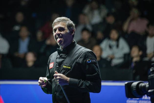 SHANGRAO, CHINA - MARCH 21: Ronnie O Sullivan of England chalks the cue in the Semifinal round match against Wu Yize of China on day 6 of the World Open Snooker 2026 at the Yushan Sports Center on March 21, 2026 in Shangrao, Jiangxi Province of China.  Copyright: xTaixChengzhex 111629751952