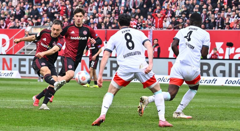21.03.2026 - Fussball - Saison 2025 2026 - 2. Fussball - Bundesliga - 27. Spieltag: 1. FC Nürnberg FCN ( Club ) - 1. FC Kaiserslautern FCK ( Rote Roten Teufel ) - Sportfoto Zink - xwoxzix - DFL regulations prohibit any use of photographs as image sequences and or quasi-video - only for editorial use - Julian Justvan (10, 1. FC Nürnberg FCN ) Chance Torchance