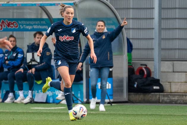 Google Pixel Frauen-Bundesliga: TSG Hoffenheim vs VfL Wolfsburg, Dietmar-Hopp-Stadion, 21.03.2026 Am Ball Lisann Kaut (TSG Hoffenheim Frauen, 4) Google Pixel Frauen-Bundesliga: TSG Hoffenheim vs VfL Wolfsburg, Dietmar-Hopp-Stadion, 21.03.2026 DFB DFL REGULATIONS PROHIBIT ANY USE OF PHOTOGRAPHS AS IMAGE SEQUENCES AND OR QUASI-VIDEO. Copyright: xBEAUTILUSxSPORTS Hillx