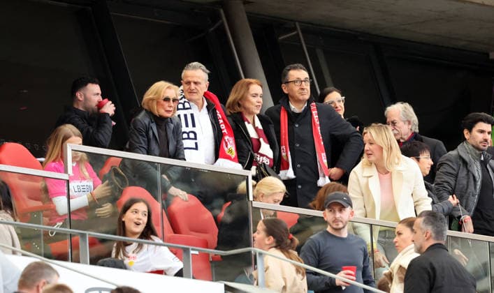 21.03.26 Frauen VfB Stuttgart - 1. FSV Mainz 05 Deutschland, Stuttgart, 21.03.2026, Fussball, Frauen, 2. Bundesliga, Saison 2025 2026, VfB Stuttgart - 1. FSV Mainz 05: v.l. Frank Nopper, Cem Özdemir.