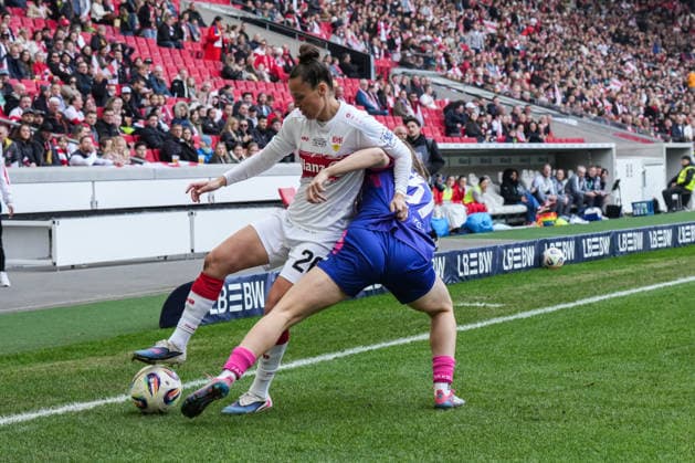 Nicole Billa (VfB Stuttgart, 26) im Zweikampf mit Maja Pageler (1. FSV Mainz 05, 37), GER, VfB Stuttgart vs. 1. FSV Mainz 05, Fussball, Frauen, 2. Bundesliga, 20. Spieltag, Saison 2025 2026, 21.03.2026, GER, VfB Stuttgart vs. 1. FSV Mainz 05, Fussball, Frauen, 2. Bundesliga, 20. Spieltag, Saison 2025 2026, 21.03.2026 Stuttgart Copyright: xEibner-Pressefoto ChristianxLangx EP_CLG
