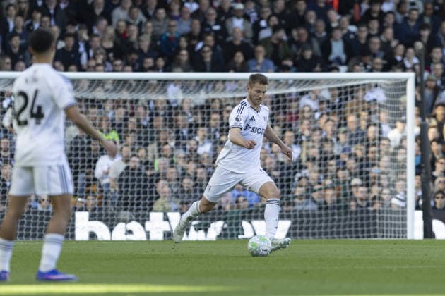 Captain Joachim Andersen of Fulham making a pass forward during the Premier League match between Fulham and Burnley at Craven Cottage on March 21, 2026 in London, England. Copyright: xPedroxSoaresx xSPPx Sportspressphoto_SPR115202
