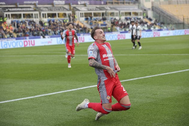 CALCIO - Serie A - Parma Calcio vs US Cremonese Jari Vandeputte of US Cremonese celebrates after scoring with Jamie Vardy of US Cremonese and team during Parma Calcio vs US Cremonese, 30Â° Serie A Enilive 2025-26 game at Ennio Tardini stadium in Parma (PR), Italy, on March 21, 2026. Parma Italy  Copyright: xIPAxSport ABACAx