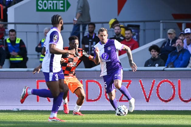 Toulouse FC v FC Lorient - Ligue 1 McDonald s 2025 2026 15 Aron Leonard DONNUM (tfc) during the Ligue 1 McDonald s match between Toulouse and Lorient at Stadium de Toulouse on March 21, 2026 in Toulouse, France. Toulouse France  Copyright: xFEPx 776348331