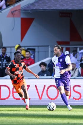 Toulouse FC v FC Lorient - Ligue 1 McDonald s 2025 2026 43 Arsene KOUASSI (fcl) - 15 Aron Leonard DONNUM (tfc) during the Ligue 1 McDonald s match between Toulouse and Lorient at Stadium de Toulouse on March 21, 2026 in Toulouse, France. Toulouse France  Copyright: xFEPx 776348331