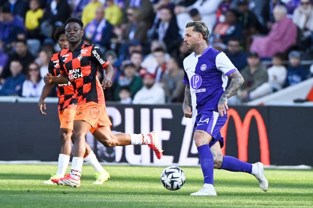 Toulouse FC v FC Lorient - Ligue 1 McDonald s 2025 2026 43 Arsene KOUASSI (fcl) - 15 Aron Leonard DONNUM (tfc) during the Ligue 1 McDonald s match between Toulouse and Lorient at Stadium de Toulouse on March 21, 2026 in Toulouse, France. Toulouse France  Copyright: xFEPx 776348331