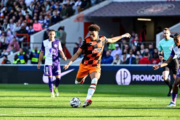 FOOTBALL : Toulouse vs Lorient - 27eme Journee de Ligue1 McDonald S - Toulouse - 21 03 2026 Noah Cadiou (fcl) Toulouse  Copyright: xThierryxBretonx