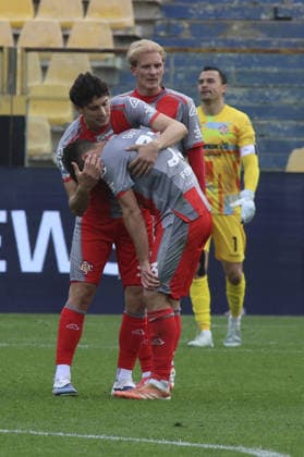 CALCIO - Serie A - Parma Calcio vs US Cremonese Cremonese players celebrate the victory at the end of Parma Calcio vs US Cremonese, 30Â° Serie A Enilive 2025-26 game at Ennio Tardini stadium in Parma (PR), Italy, on March 21, 2026. Parma Italy  Copyright: xIPAxSport ABACAx