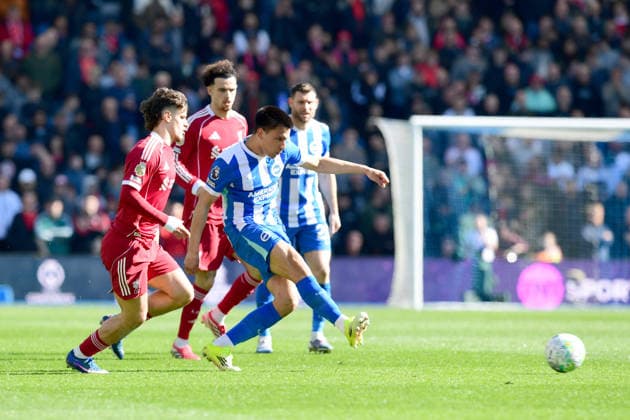 Brighton and Hove Albion v Liverpool, Premier League Diego Gomez Midfielder of Brighton and Hove Albion in action during the Premier League match between Brighton and Hove Albion and Liverpool at the American Express Stadium, Brighton and Hove, UK on 21 March 2026. Brighton and Hove American Express Stadium East Sussex UK Editorial use only DataCo restrictions apply See www.football-dataco.com , Copyright: xJeffxMoodx PSI-23949-0062